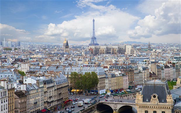 Giới đầu tư quốc tề dồn về điểm nóng Paris