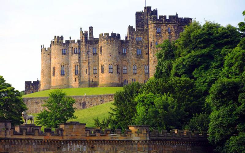 lâu đài Alnwick Castle