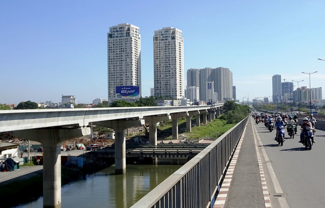 Tp.HCM: Tuyến metro số 1 đã lắp xong hơn 10km cầu cạn