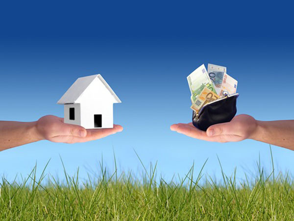 Có nên mua nhà trên nền đất tái định cư còn nợ tiền sử dụng đất?