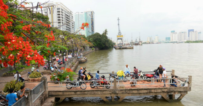 Nghiên cứu thiết kế 2 cầu đi bộ vượt sông Sài Gòn tại Công viên Cảng Bạch Đằng