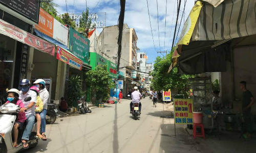  đường Huỳnh Tấn Phát, quận 7, TP HCM