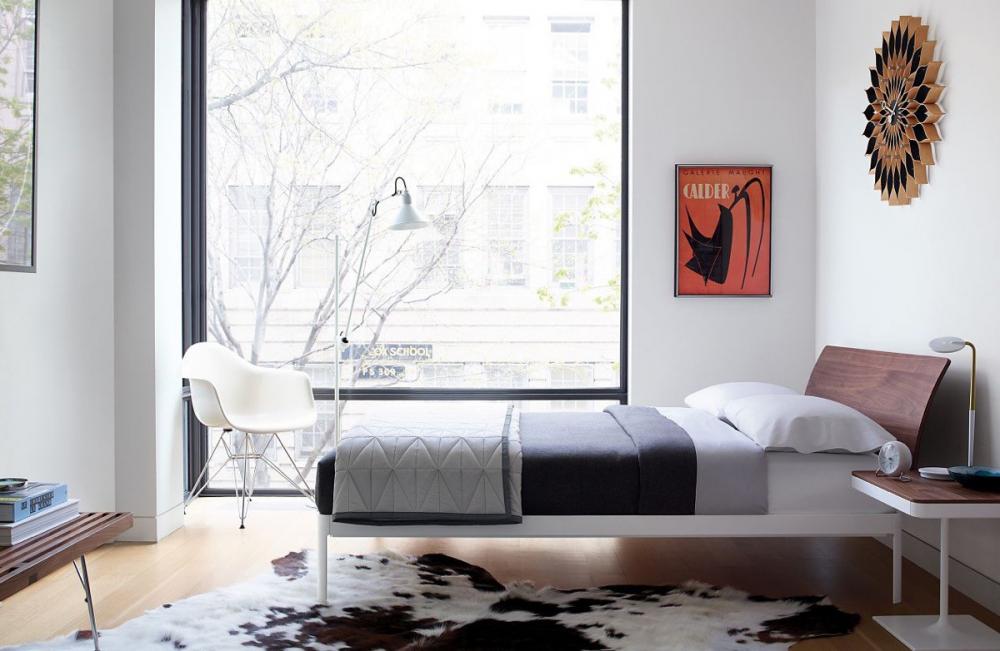 Hiện đại, tối giản và tinh tế - đó là những từ để miêu tả về thiết kế giường này. Với bộ khung màu trắng, thanh gỗ đầu giường chính là bộ đôi hoàn hảo tạo cảm giác ​ thoải mái cho người sử dụng.