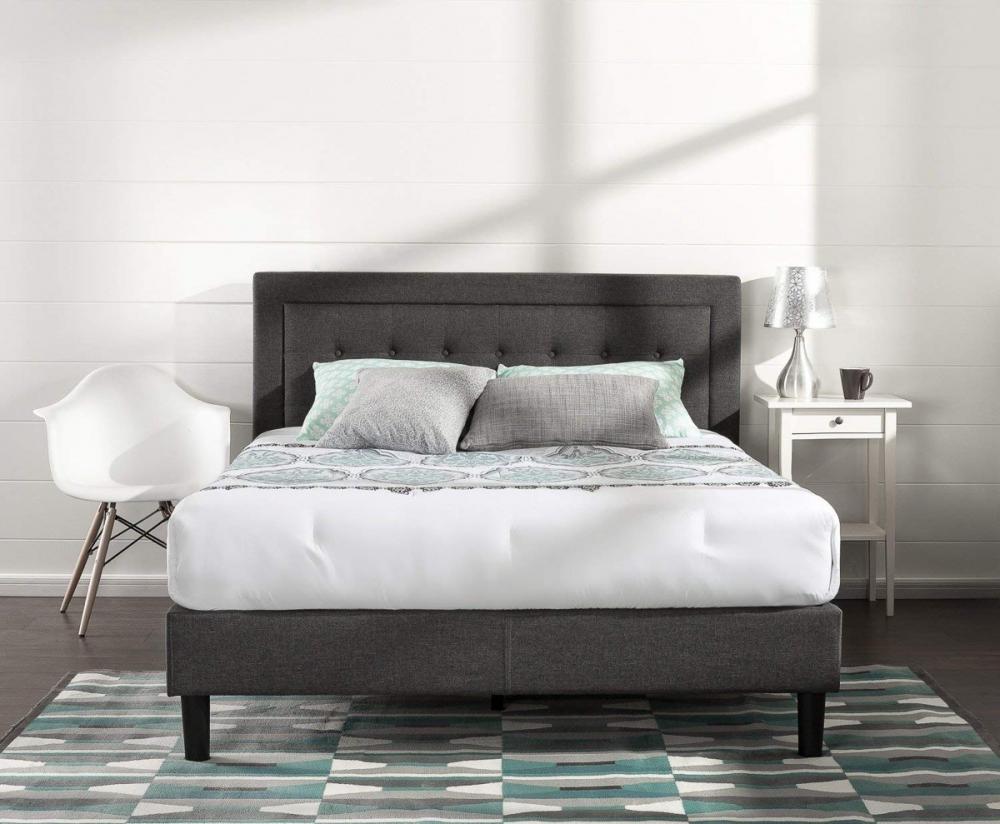 Với thiết kế bằng da tuyệt đẹp kết hợp với màu than từ gối khiến thiết kế này không thể nằm ngoài danh dách những mẫu giường đẹp. Một sự sang trọng ​ và phong cách khó đánh bại.
