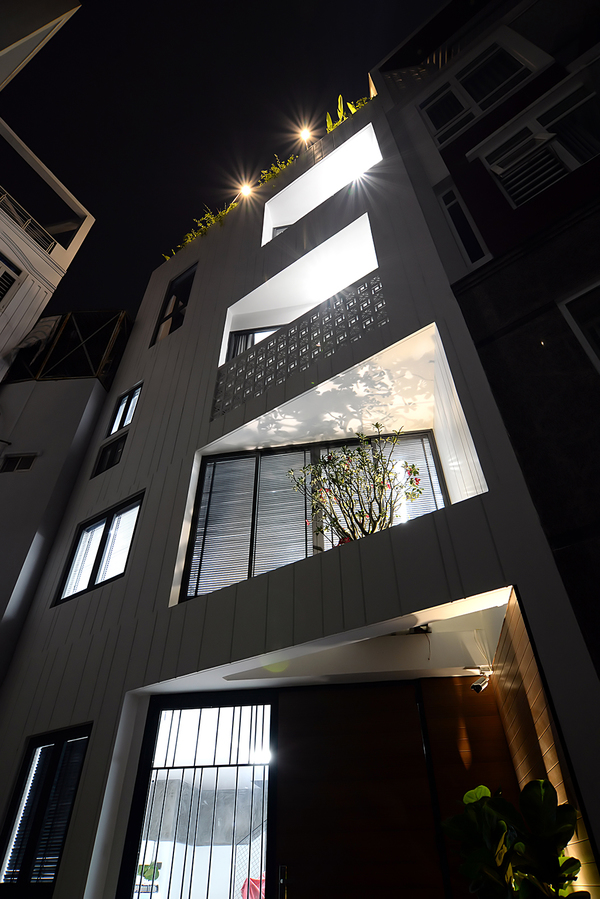 Giải pháp thiết kế cho ngôi nhà méo 6 cạnh ở Sài Gòn