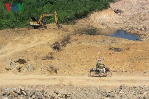 Nóng tình trạng khai thác đất đem bán tại Quảng Bình