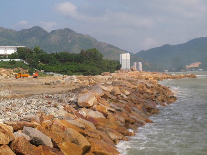 dự án Nha Trang Sao đổ đất lấn vịnh biển Nha Trang