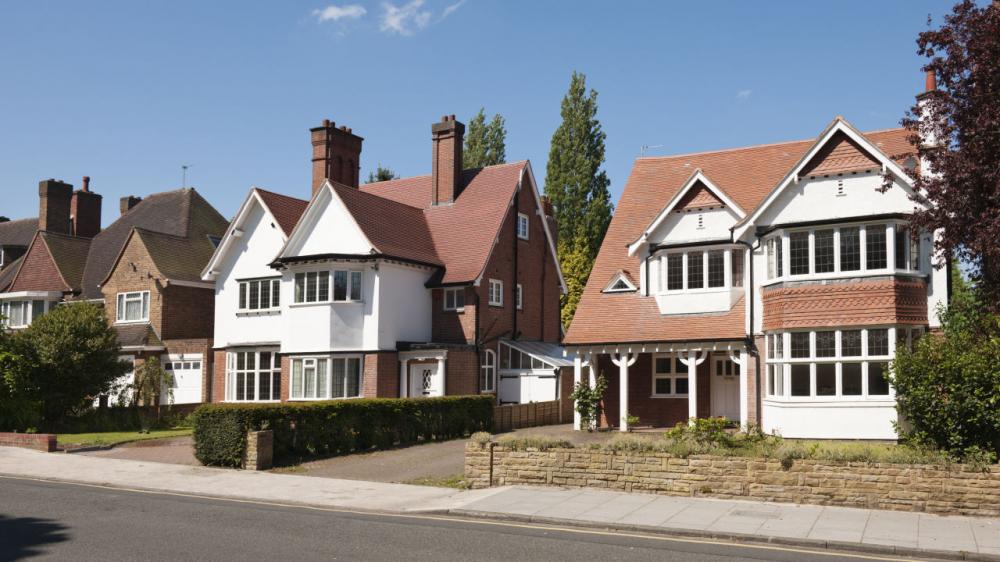 Trong vòng một thập kỷ, giá nhà riêng tại Anh tăng lên gấp rưỡi
