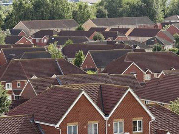 Giá nhà tại Anh tăng cao kỷ lục