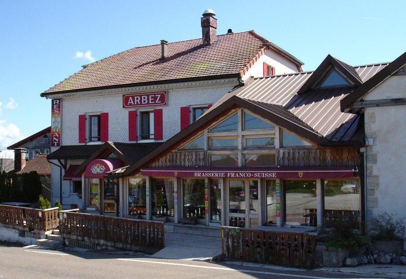 khách sạn 2 sao Arbez Franco-Suisse