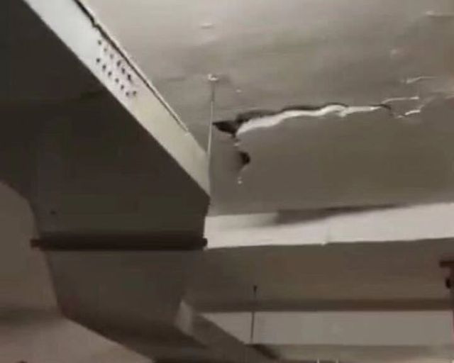  vết nứt ở trần tầng hầm chung cư cao cấp