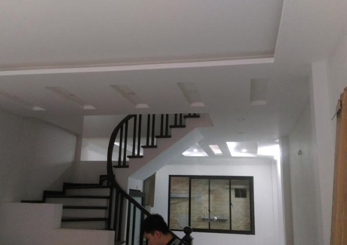 Bán nhà ngõ 294 Kim Mã, Vạn Phúc, Ba Đình dt 50 m2 x 5 t mới tinh 4.7 tỷ