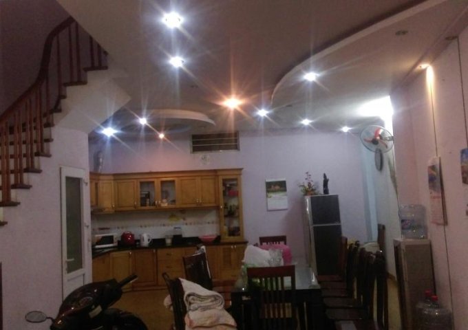 Bán nhà ngõ 294 Kim Mã, Vạn Phúc, Ba Đình dt 50 m2 x 5 t mới tinh 4.7 tỷ