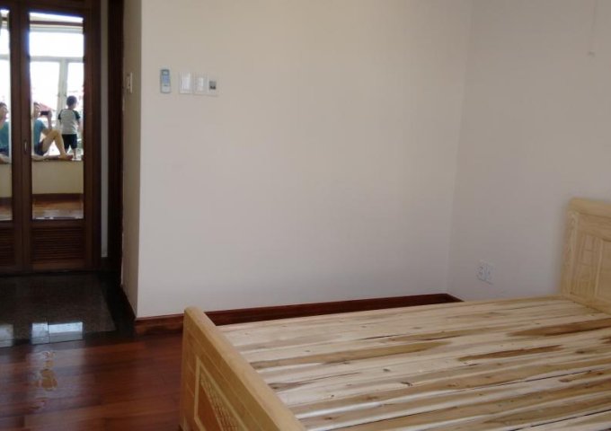 Cho thuê căn hộ 2 phòng ngủ, đầy đủ nội thất, DT 100m2