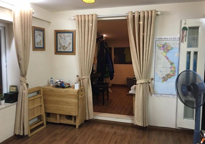 Tập thể Z10 Tạ Quang Bửu 2,3 tỷ 65m2 nhà cực đẹp full nội thất