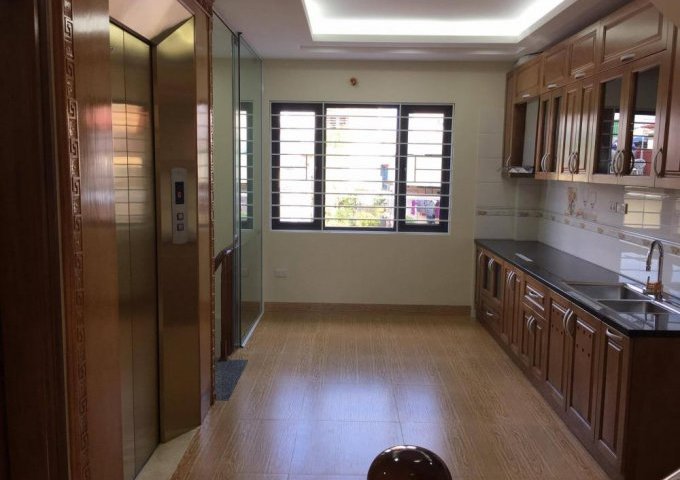 Bán nhà ngõ 76 Linh Lang, Ba Đình 65m2, 4 tầng ô tô vào nhà 8,6 tỷ cách phố 20m