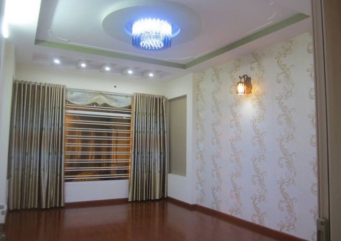 Bán nhà ngõ 76 Linh Lang, Ba Đình 65m2, 4 tầng ô tô vào nhà 8,6 tỷ cách phố 20m