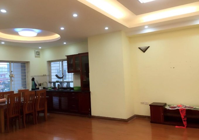 Bán căn hộ chung cư 90m2, 2 PN tòa E3B Yên Hòa, ban công Đông Nam, LH: 0904.760.444