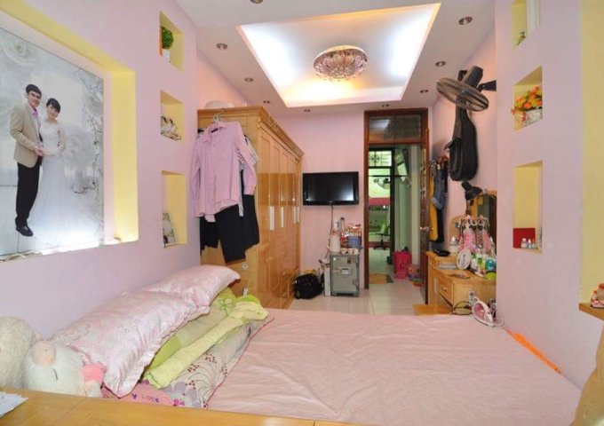 Cần bán nhà ngõ 79 Thụy Khuê, Tây Hồ, 4 tầng, 3 tỷ