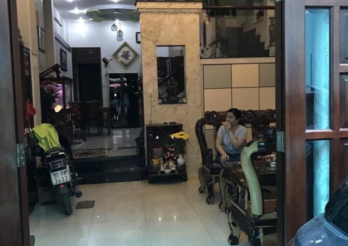 Bán nhà hẻm 224 đường Lý Thường Kiệt, P. 14, Q. 10. DT: 5x22m, 1 trệt + 3 lầu, giá 10.95 tỷ