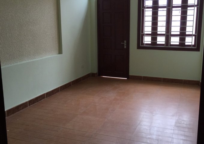 Chính chủ cần bán gấp nhà mặt ngõ 77 Xuân La, Tây Hồ, DT 38m2, giá 2,9 tỷ