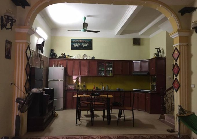 Bán nhà 4 tầng ngõ 226 Lê Duẩn, 81m2, ô tô vào, mở văn phòng, giá 8 tỷ