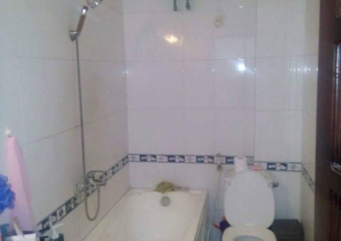 Bán nhà ngõ 20 Nguyễn Chánh, 41m2, ô tô tránh, kinh doanh tốt, giá 8.8 tỷ