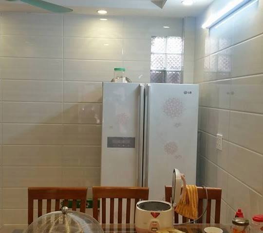 Bán nhà chia lô C6 ngõ 68 Xuân Thủy – Cầu Giấy 4.3 tỷ, dt 34m2, ô tô 5m