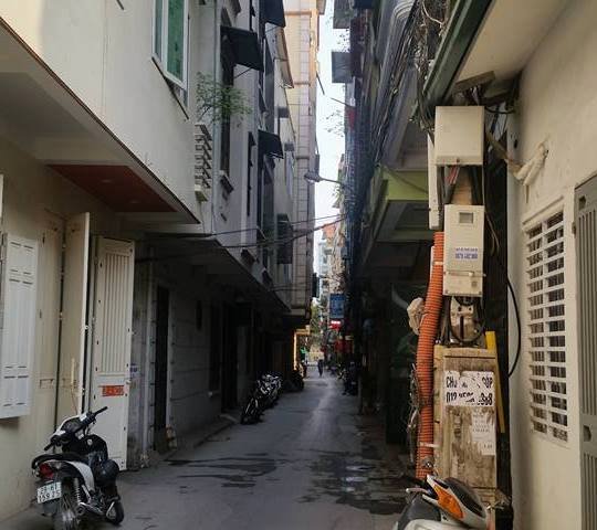 Bán nhà chia lô C6 ngõ 68 Xuân Thủy – Cầu Giấy 4.3 tỷ, dt 34m2, ô tô 5m