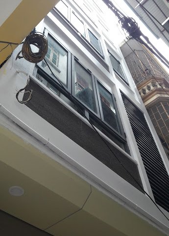 Bán nhà ngõ 81 Nguyễn Phong Sắc, DT 50 m2 x 5,5 tầng, MT 3,5m, ngõ trước nhà 3m