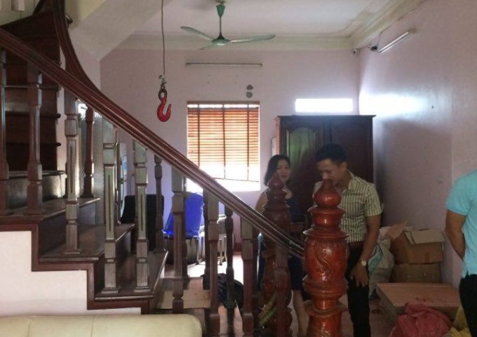 Bán nhà ngõ 350 kim giang Hoàng Mai, gần bệnh viện y học cô truyền (nhà tự xây chắc chắn)