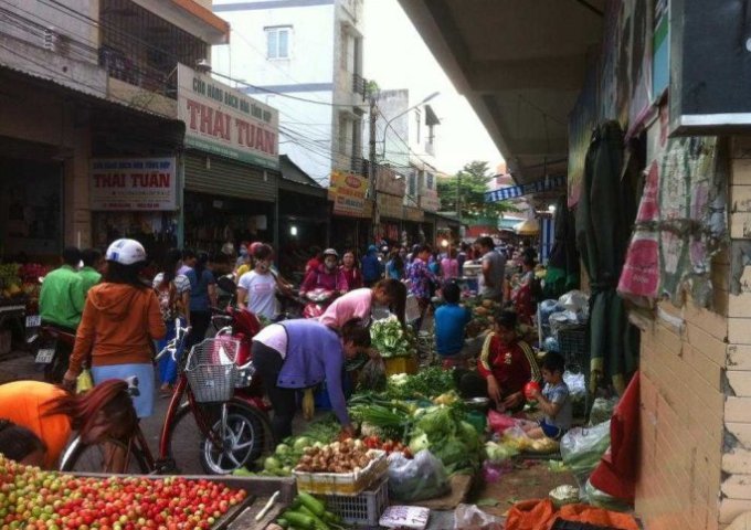 Bán nhà mặt chợ Kẻ Vẽ 70m2, 3 tầng, kinh doanh tốt, giá 5.7 tỷ