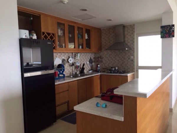 Cần bán gấp chung cư 312 Lạc Long Quân, quận 11, DT 66m2, 2PN, nhà trống, lô A2- 4, giá 1.49 tỷ