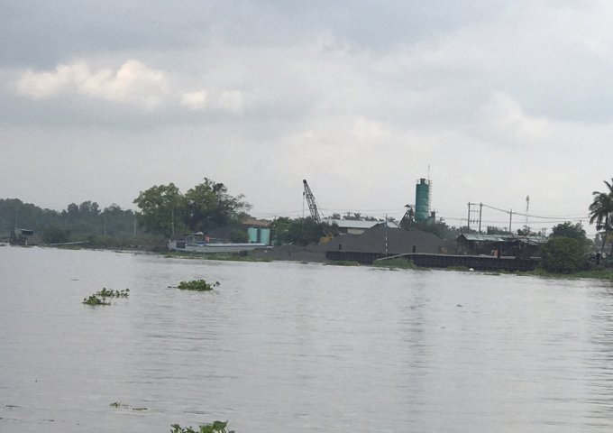 Bán đất vườn mặt tiền sông Sài Gòn, Nhị Bình, huyện Hóc Môn. Giá 3.8 tỷ, DT 691m2