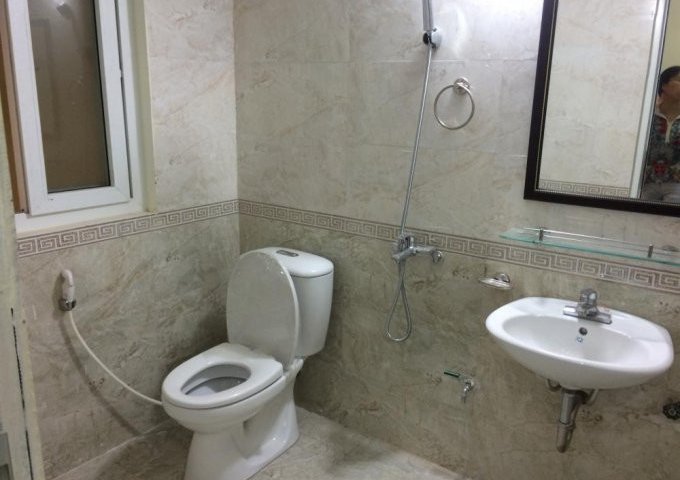 Bán nhà 5 tầng, 33m2 xóm Giếng, Yên Xá, Tân Triều. Giá 2,1 tỷ, LH 0986498350