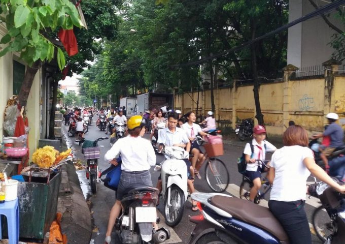 Bán đất ngõ 161 phố hoa lâm, long biên dt 63m hướng đông giá 32tr/m. LH Thành 0975607865