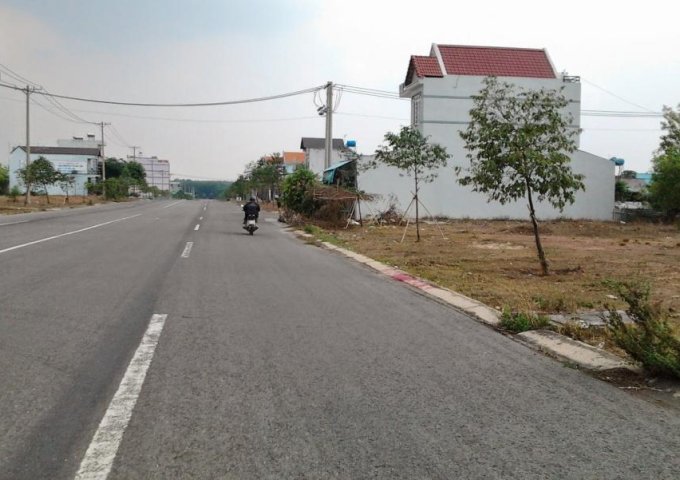 Bán đất thổ cư 100%, mặt tiền Quốc lộ 1A, gần chợ Bình Chánh giá 6 triệu/m2