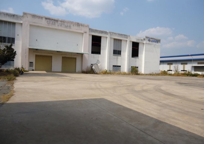 Bán xưởng + đất 11.496m2 SKK, xây dựng xưởng 6.886m2 nằm trong KCN Vsip 2, phường Hòa Phú
