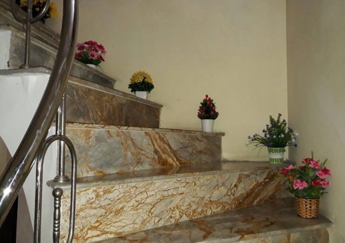 Chính chủ bán nhà 117 ngõ 97 Thái Thịnh, Đống Đa, 40m2, giá 3,9 tỷ