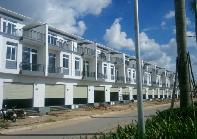 Bán nhà phố liền kề Hóc Môn. 0902532239 