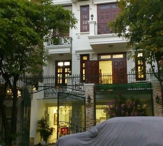 Bán nhà 220/54 Âu Cơ, phường 9, Tân Bình, DTCN 243m2, 1 lầu, giá 19.8 tỷ