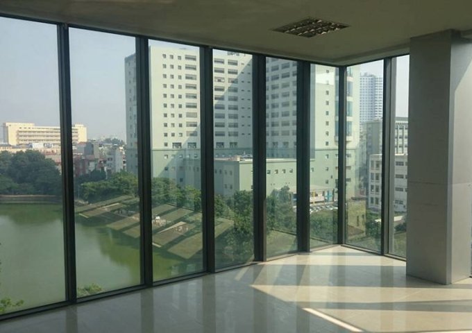 Chính chủ cho thuê Văn Phòng view đẹp nhất phố Chùa Láng, DT 100m2 chỉ 21 triệu LH 0904613628