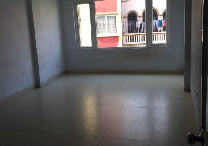 Cho thuê chung cư tầng 3 tòa CT14A2 Võ Chí Công, 77m2 chia 2 phòng ngủ cho hộ gia đình