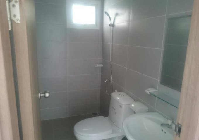 Bán gấp căn hộ chung cư Bộ Công An, Trần Não Q2, căn hộ block C view hồ bơi. 73m2, giá bán 1,95 tỷ