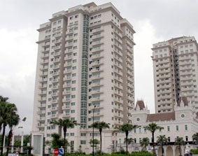 Cho thuê CC Vinaconex 7 136 Hồ Tùng Mậu. 95,5m2, 3PN, 2WC, sàn đá