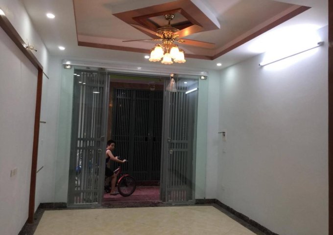 Bán nhà riêng đường Nguyễn Chính, 5 tầng, 33m2, giá 2.25 tỷ