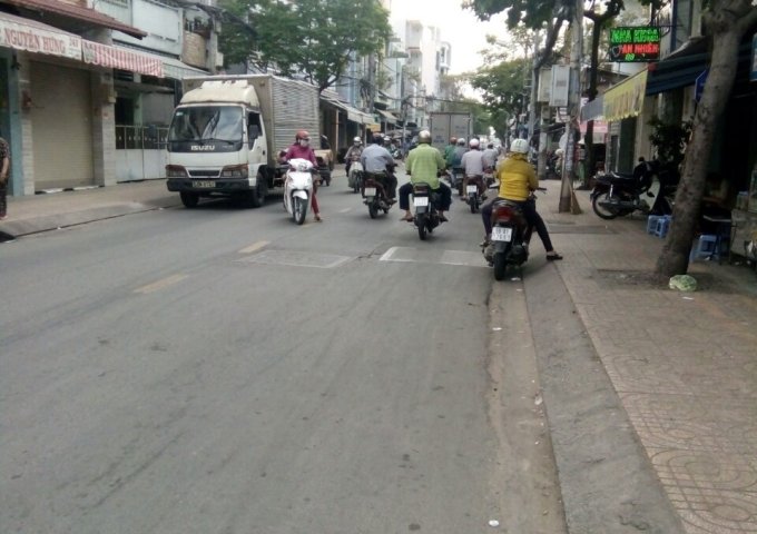 Bán nhà mặt tiền đường Phạm Văn Chí, DT 8 x 28m có tóp hậu 5,6m, cấp 4, giá 16,5 tỷ, P3, Q6