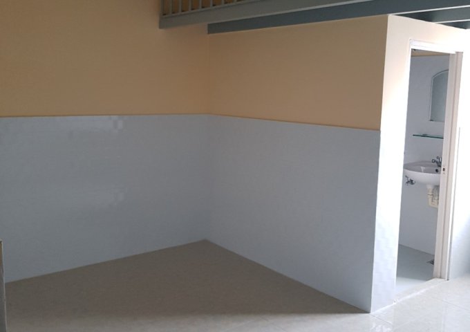 Cho thuê nhà trọ có gác lửng tại đường Ngô Bệ, phường 13, Tân Bình, DT 30m2, giá 4 triệu/tháng