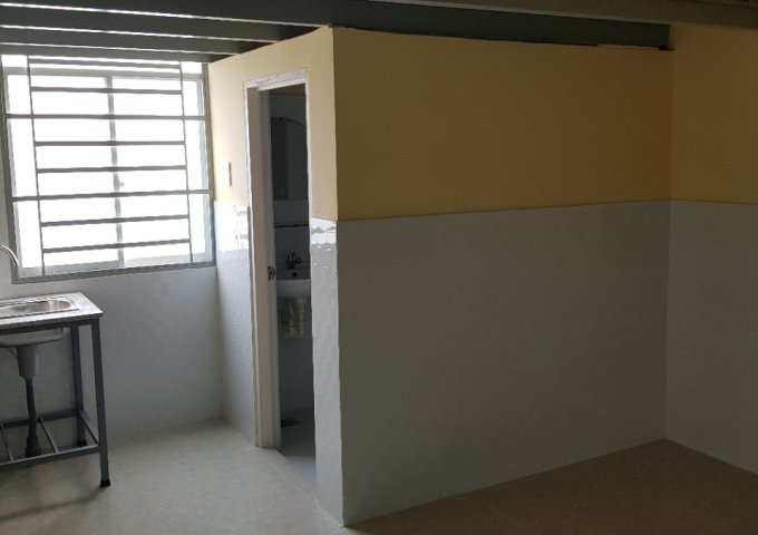 Cho thuê nhà trọ có gác lửng tại đường Ngô Bệ, phường 13, Tân Bình, DT 30m2, giá 4 triệu/tháng