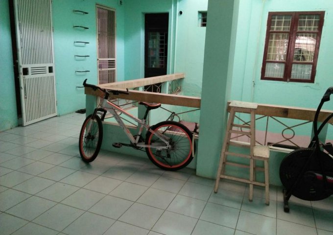 Bán căn hộ tập thể Đầm Trấu 1,8 tỷ, 63m2, bán hạ giá